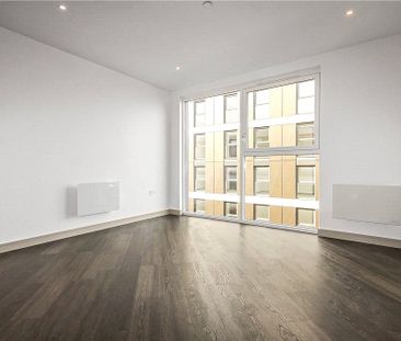 Eden Grove, Staines-upon-Thames, Surrey, TW18 4ZW - Photo 2