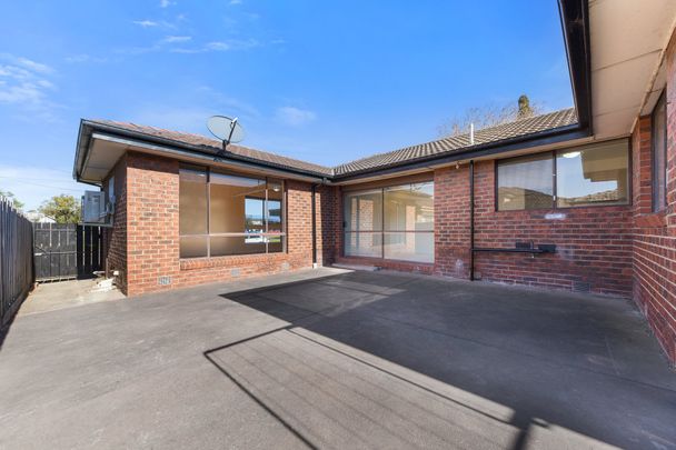 1/1815 Dandenong Road, Oakleigh East - Photo 1