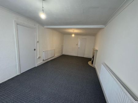 2 bedroom end of terrace house to rent - Photo 3