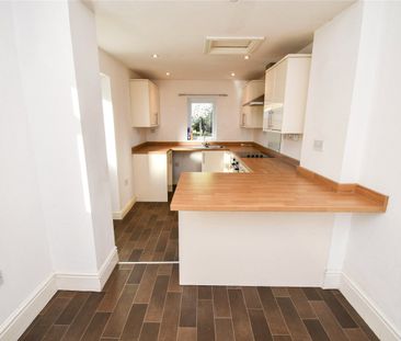 Pembroke Drive, CH65 6TB, Ellesmere Port - Photo 1