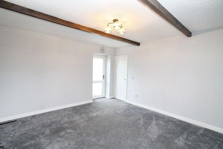 4 bedroom semi-detached bungalow to rent - Photo 3