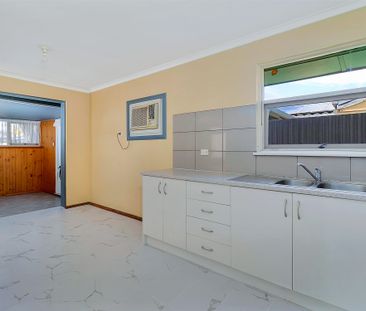 Room To Move! - Photo 3