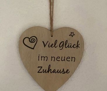 Komm in die City: renoviertes Single Appartement mit Balkon - Photo 1