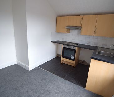 To Let 1 Bed Flat - Photo 4