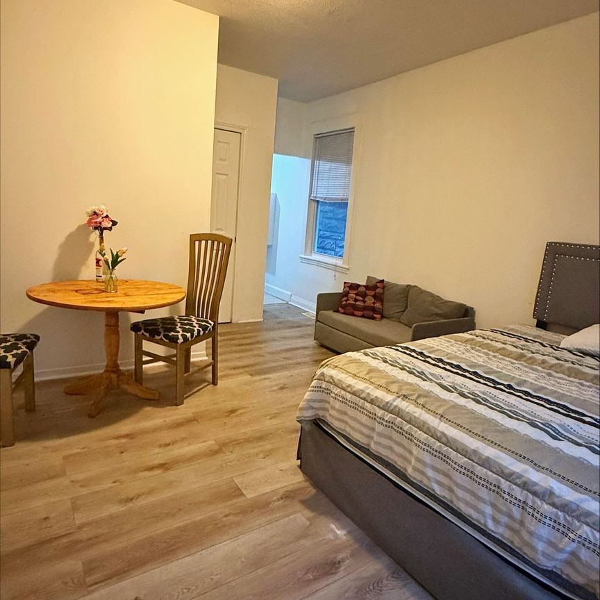 For Lease - 262 EMOND Street Unit# B, Vanier and Kingsview Park, Ontario - Photo 1