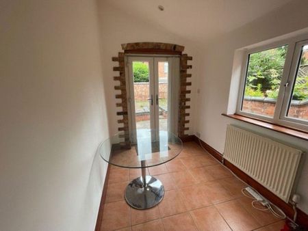 3 bedroom terraced house to rent - Photo 3