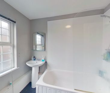 Claremont Villas, Hyde Park - Photo 3