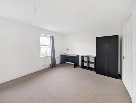 4 bedroom terraced house to rent - Photo 2