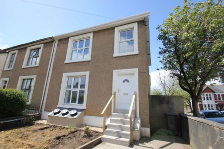 4 bedroom flat to rent - Photo 5