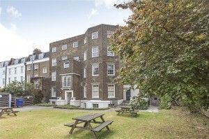 Bowyer House, 14 Slievemore Close, SW4 - Photo 2