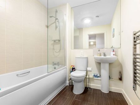 One Bedroom Flat to Rent in Morden - Photo 3