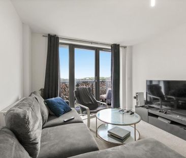 2 bedroom flat to rent - Photo 2