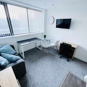 Studio to rent - Photo 2