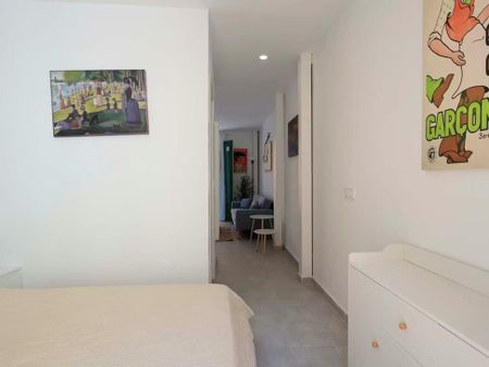 Calle de Guadarrama, Madrid, Community of Madrid 28011 - Photo 4