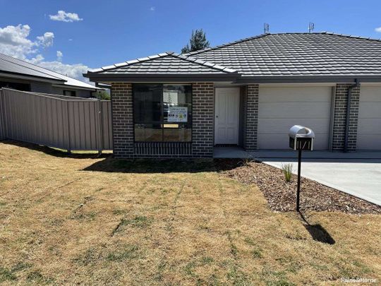 1/11 Mustang Close, Hillvue, NSW 2340 - Photo 1