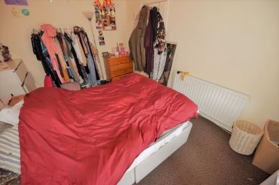 1 bedroom House in Autumn Avenue, Leeds - Photo 1