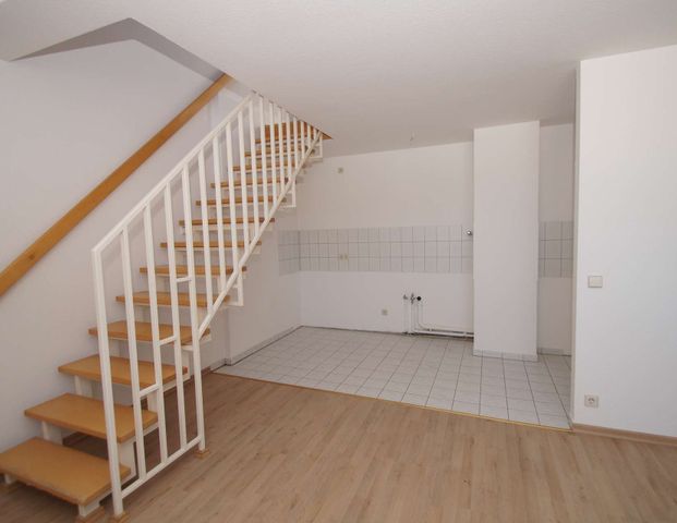 2-Zimmer-Maisonettewohnung mit offener Küche in zentraler Lage! - Photo 1