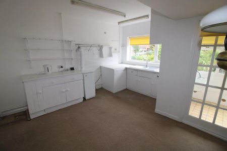 2 bedroom detached bungalow to rent - Photo 5