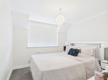 Ouseley Road, Wraysbury, Staines-upon-Thames,TW19 - Photo 4