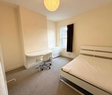 3 bedroom house share to rent - Photo 3