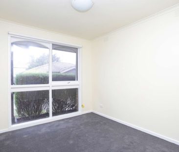 15/284 Barkers Road, Hawthorn - Photo 3