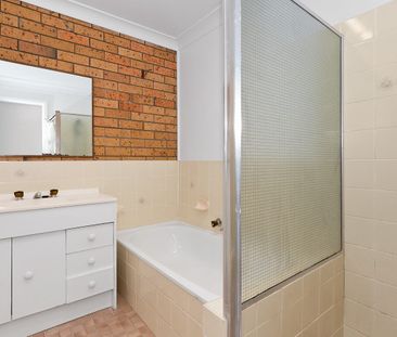 Neat Villa close to Warners Bay Village & foreshore - Photo 4