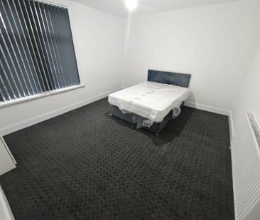 Harehills Place, LS8 - Photo 4