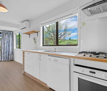 3 Bedroom + 2bd Sleepout! - Photo 2