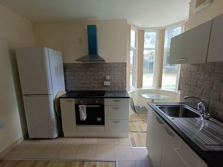 1 bedroom apartment to rent - Photo 2