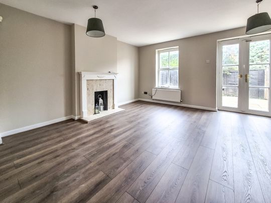 Doulton Close, CM17, Harlow - Photo 1