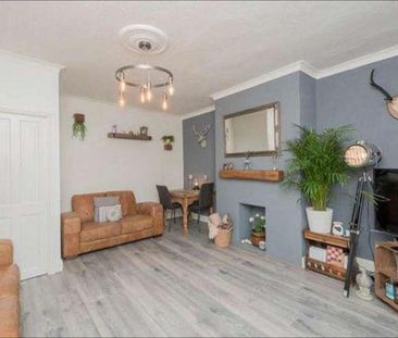 Grove Terrace, Birkenshaw, Bradford, West Yorkshire, BD11 - Photo 1