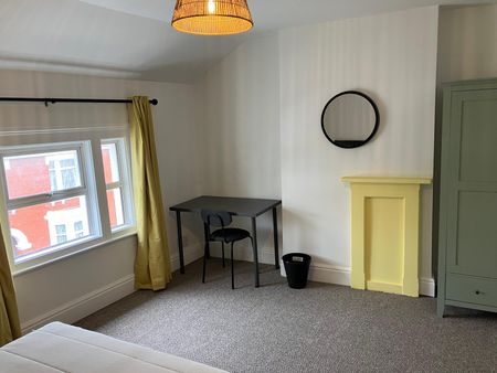 5 bedroom house - Photo 5