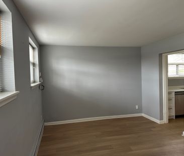 For Lease - 1033 Ravine Road Unit# 1, Oshawa, Ontario - Photo 1