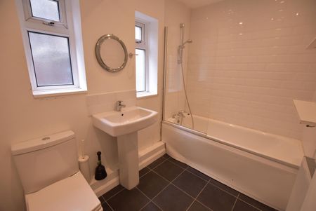 Ballards Lane, Finchley, N12, London - Photo 5