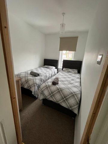 4 Bed Terraced House, Gloucester Road, BS16 - Photo 2