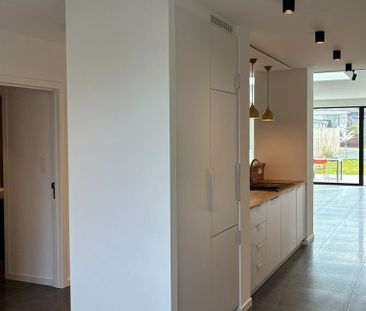 Eengezinswoning te huur in Genk voor € 1.150 met 2 slaapkamers - Photo 2