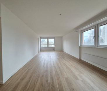 "Modern - Grosszügig - in grüner Umgebung" - Photo 2