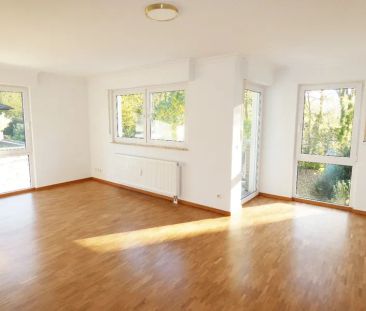 Renovierte 3-Zimmer-Wohnung mit Einbauküche in ruhiger und grüner Lage - Photo 1