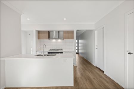 2 Kearney Place, Sunbury VIC 3429 - Photo 3