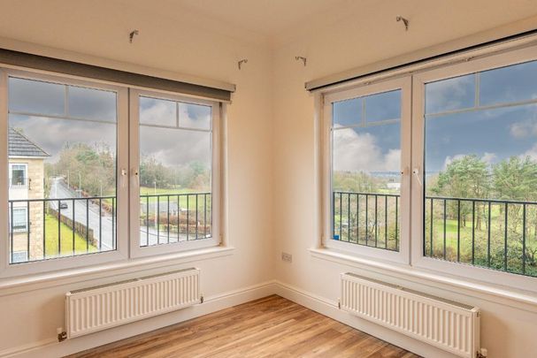 3 bedroom flat to rent - Photo 1