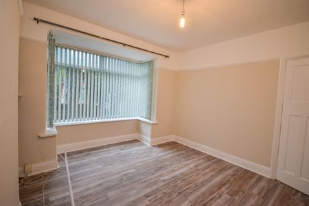 2 bed flat to rent in Bavington Drive, Fenham, NE5 - Photo 2