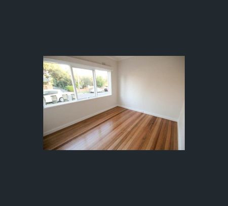 1/2-4 Namur Street, Kew East, Vic 3102 - Photo 2