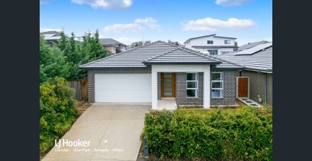 SPACIOUS FOUR BEDROOM HOME - Photo 5
