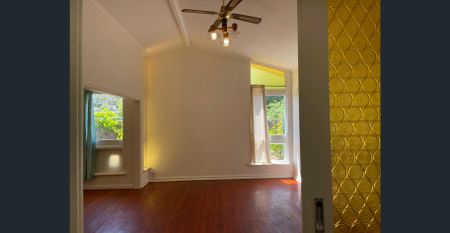 Large Family Home ! - Photo 2