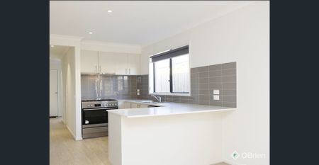 33 Arnhem Road, Wyndham Vale, Vic 3024 - Photo 3