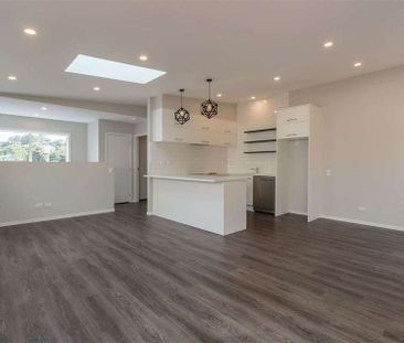 Chic 3BR New Build in Tawa! - Photo 2