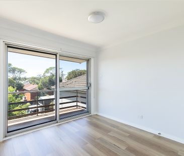 Spacious freestanding 3 bedroom house - Photo 5