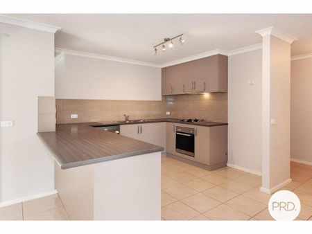 FAMILY HOME IN QUIET COURT! - Photo 4