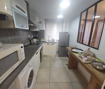 Location Appartement 2 pièces 48m² ST DENIS 97400 - Photo 4