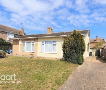 2 bedroom semi-detached bungalow to rent - Photo 1